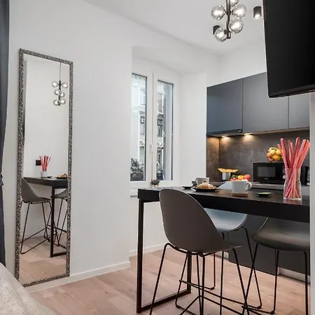Deluxe Apartments 