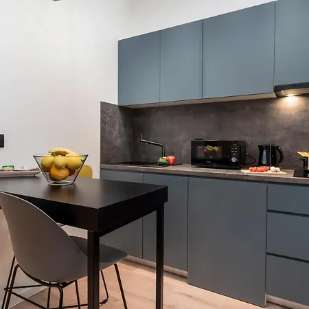 Deluxe Apartments 