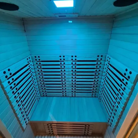 Deluxe Apartments 